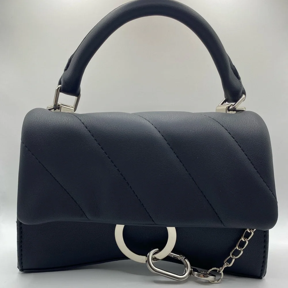 Purse - Picture 1 of 2